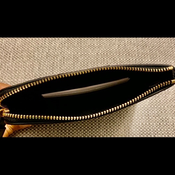 ❌❌ SOLD ❌❌.   COACH WRISTLET - Picture 5 of 5